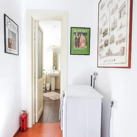 Trastevere Charming Retreat On Cobblestone Street شقة روما